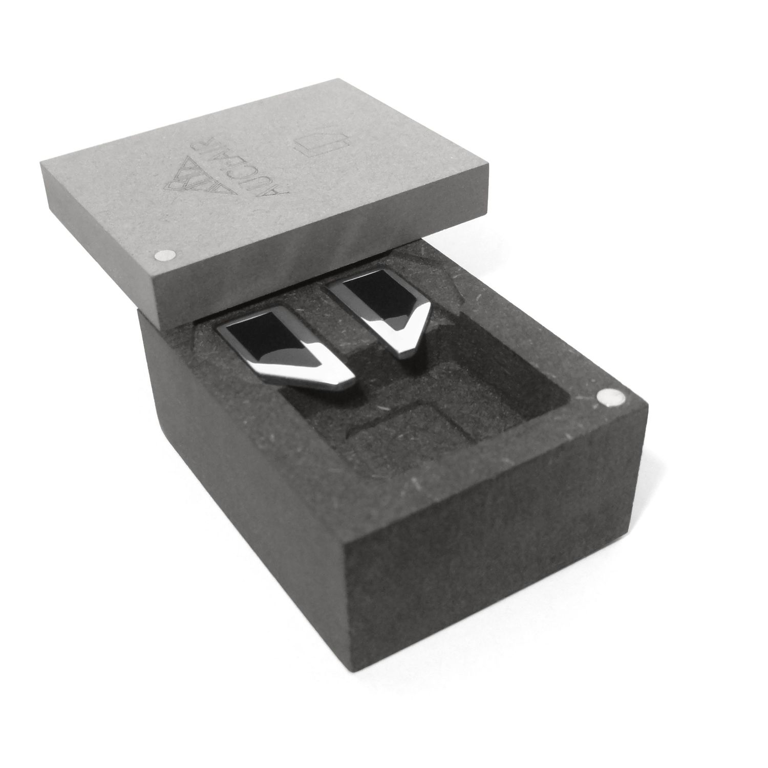 Boucles d'oreilles Voli argent laque noire boite ouverte fond blanc raffinement simplicite