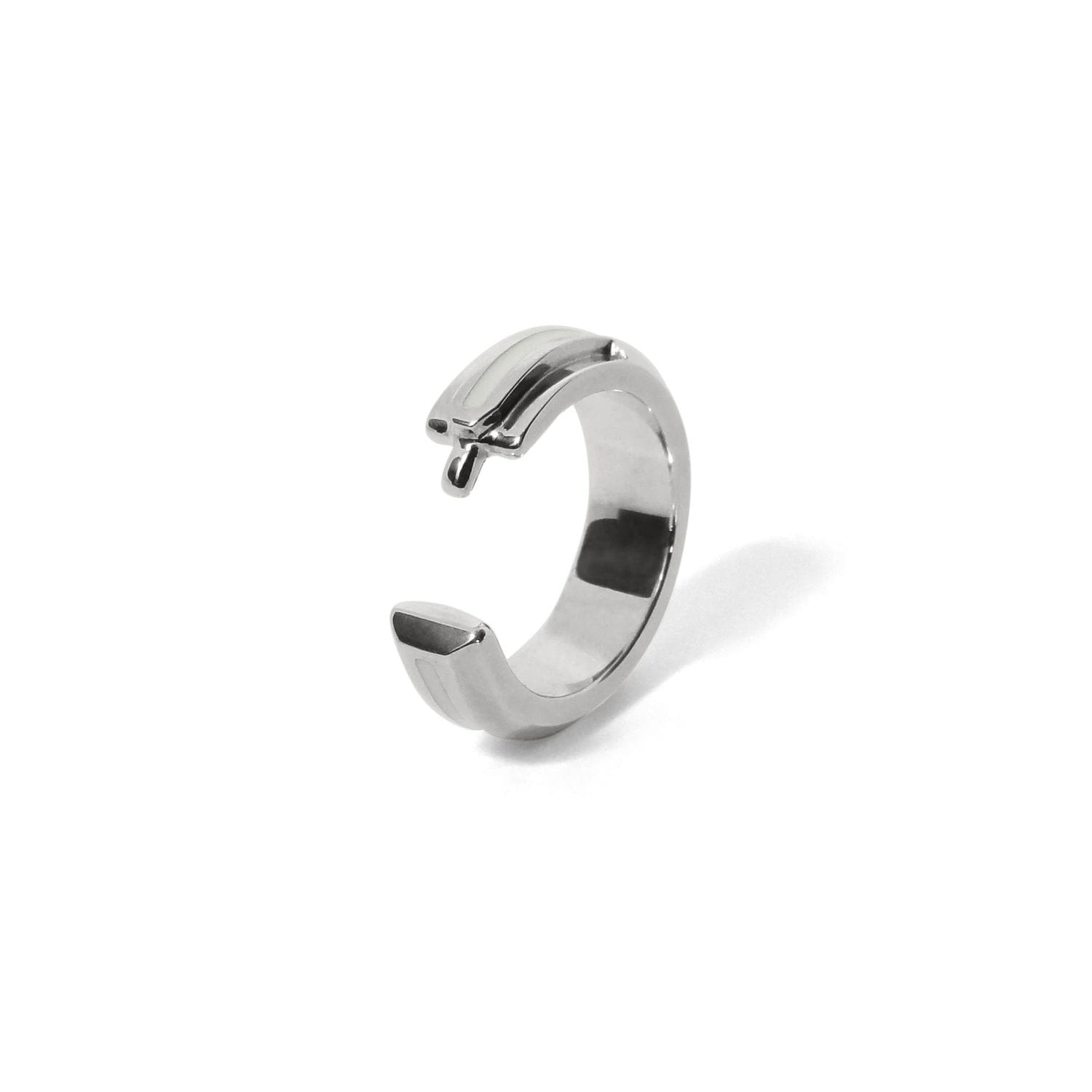 Bague Isiro argent laque blanche bijou design fait main materiaux recycles