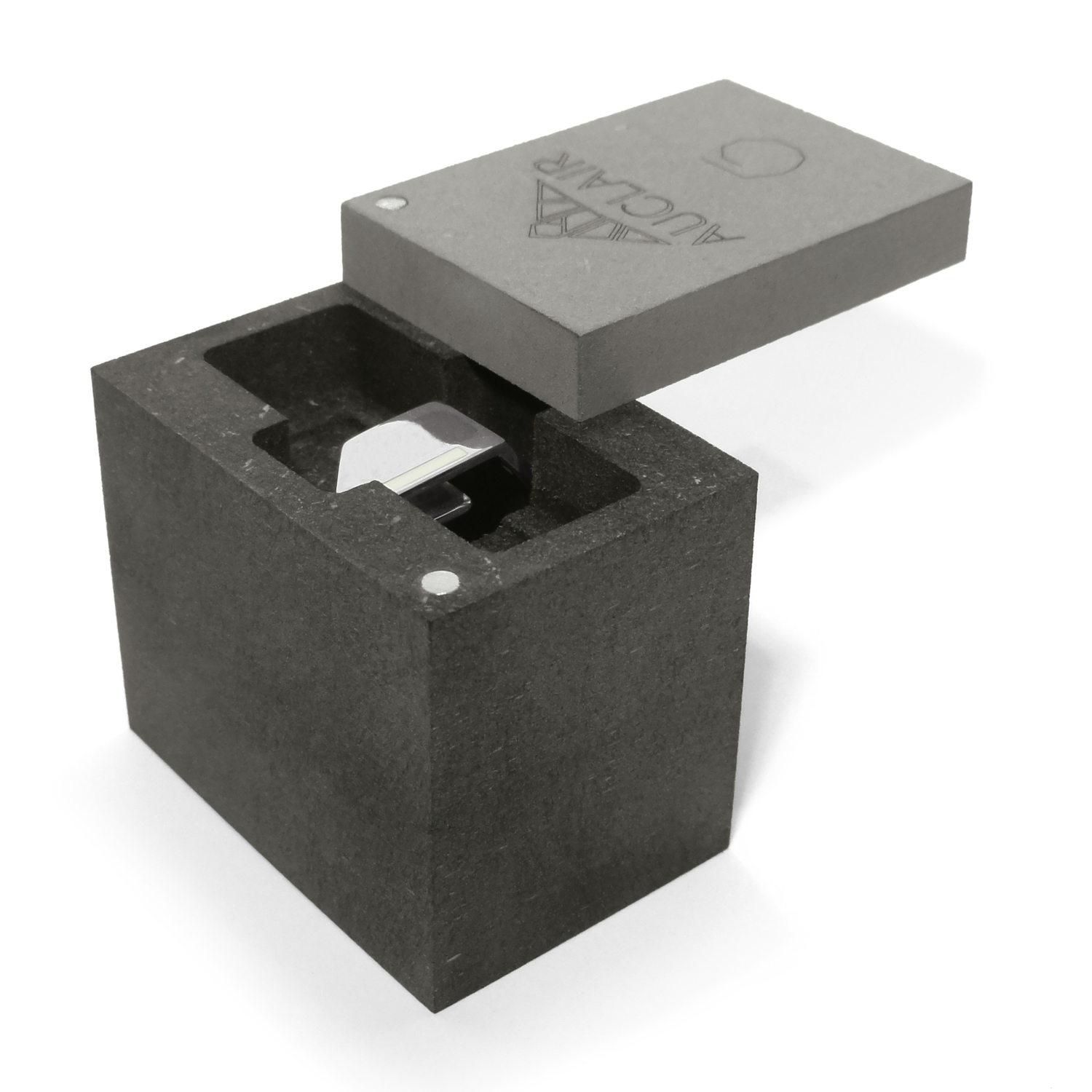 bague laje argent laque blanche dans son ecrin bois ouvert